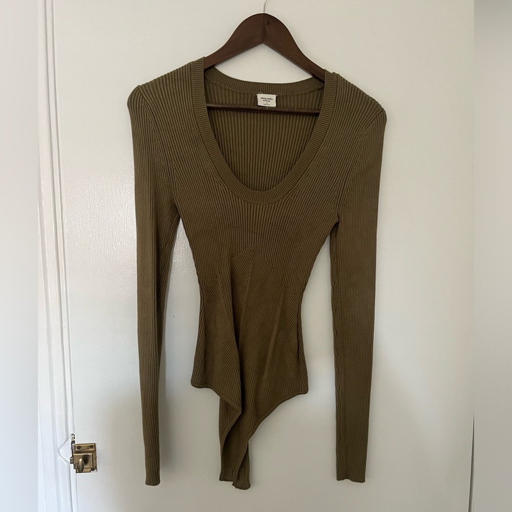 Ribbed Abercrombie scoop neck bodysuit